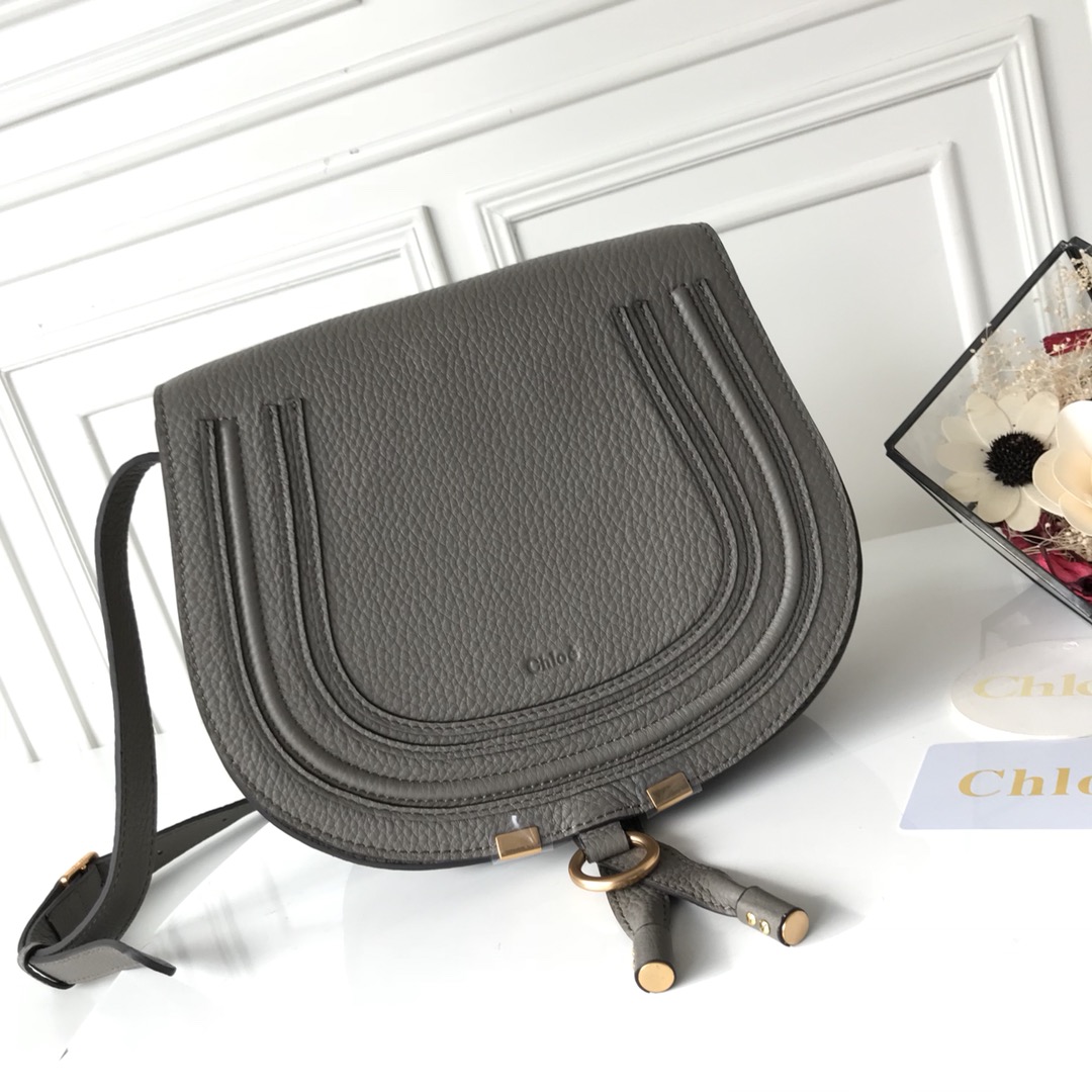 Chloe Marcie Saddle Shoulder Bag In Dark Grey Grained Leather